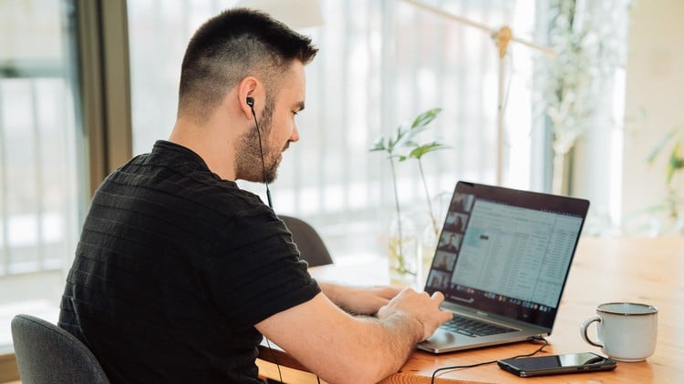 Hybrid & Remote work: Mastering the modern workspace